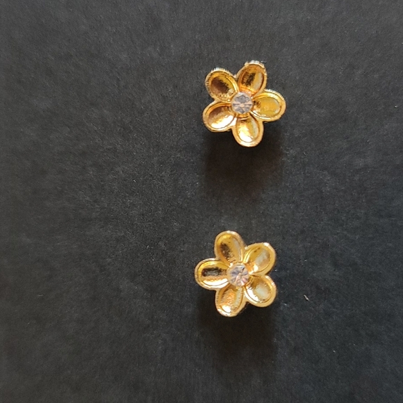 Gold/Rhinestone Flower Earrings - Picture 1 of 4